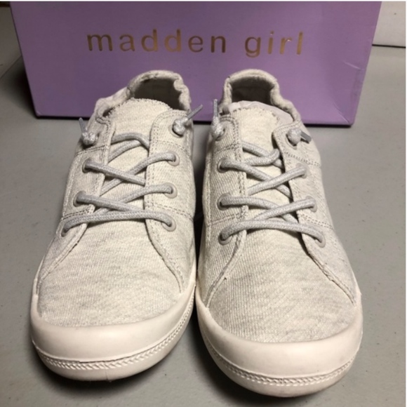madden girl bailey sneaker